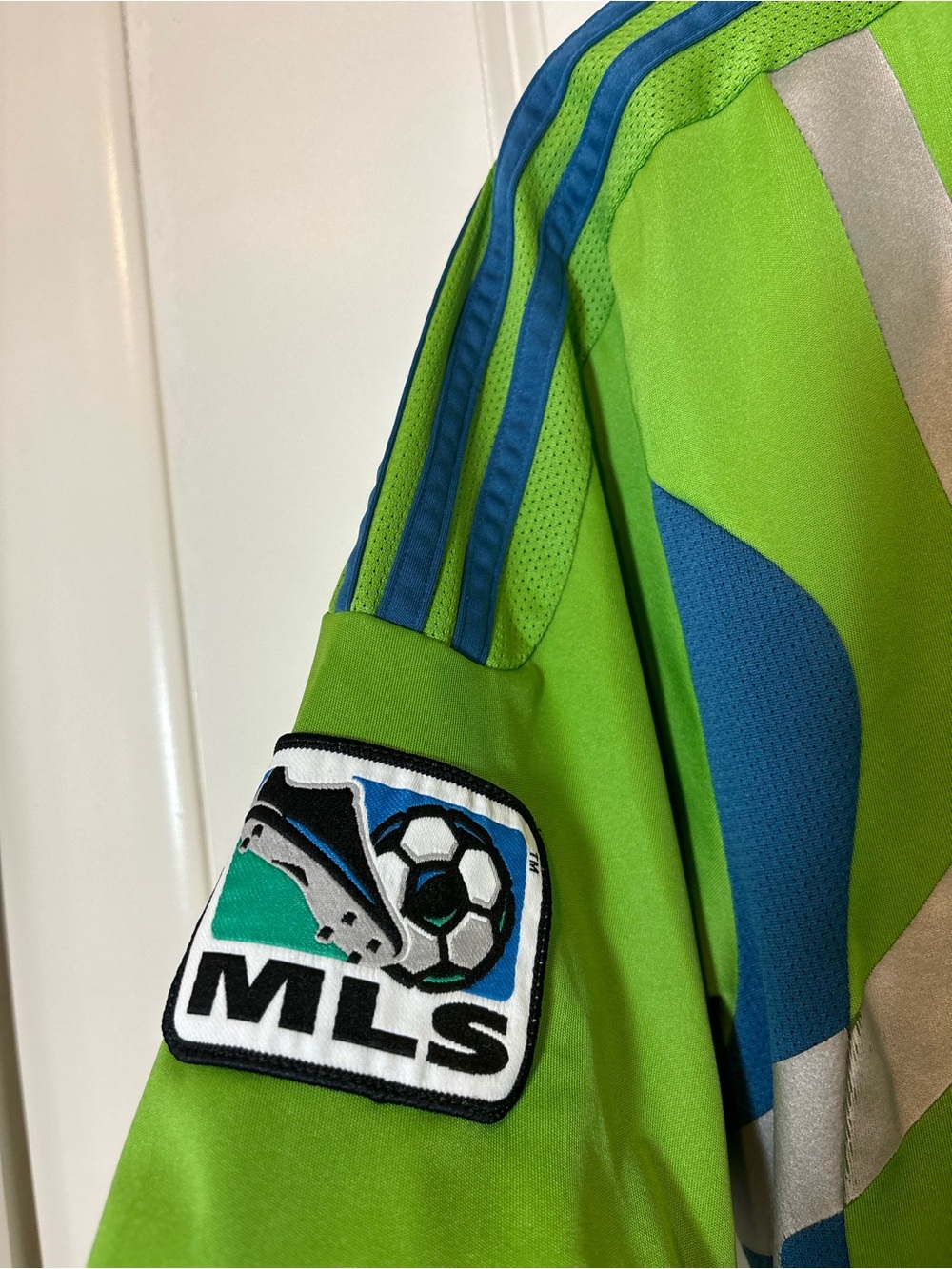 adidas Green and Blue Seattle Sounders FC Home Jersey with Xbox Logo - Picture 6 of 8